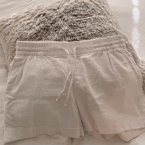 NWOT Old Navy cargo shorts